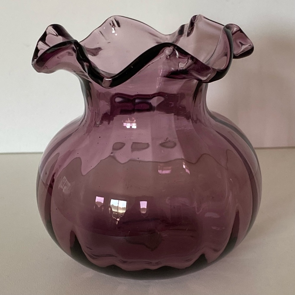 Purple Amethyst Glass Vase Hand Blown Ruffled Top Round Ribbed Bottom Vintage